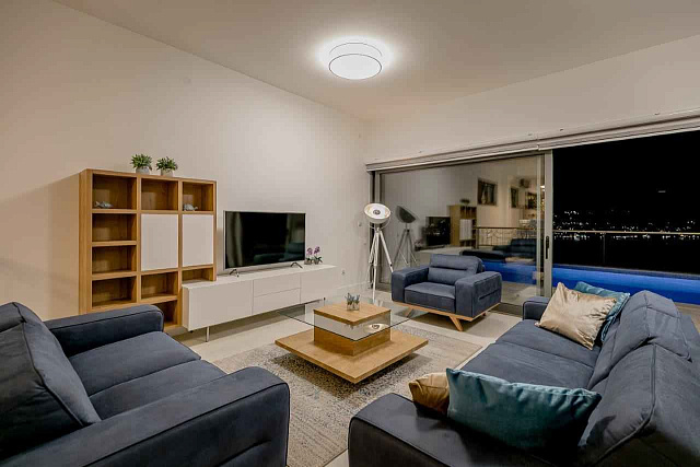 For sale luxury villa in Herceg Novi with a panoramic sea view   — photo 11
